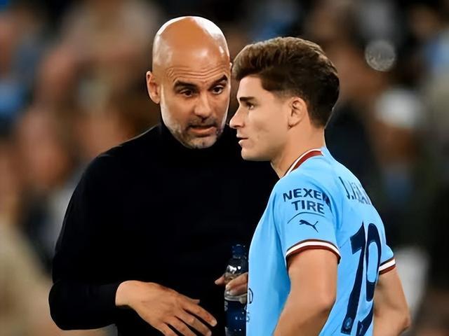 意大利碾压阿森纳,埃尔林送出助攻 意大利碾压阿森纳,埃尔林送出助攻