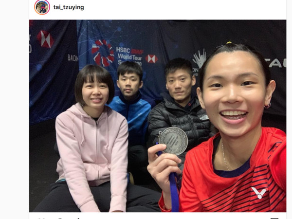 法国羽毛球队鏖战印度羽毛球队，戴资颖制霸全场