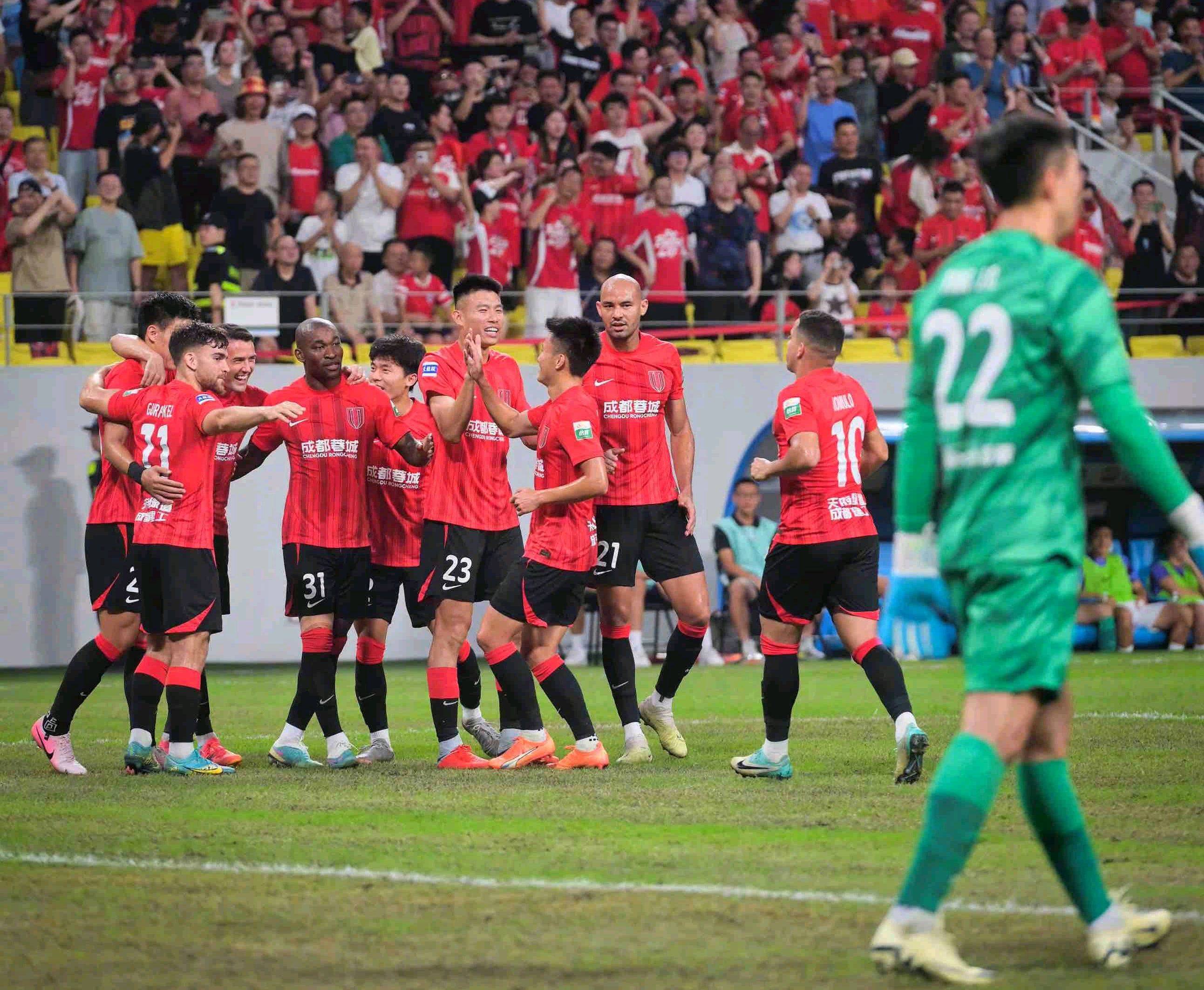 开云体育在线-爆冷！足球强队意外出局震惊全场