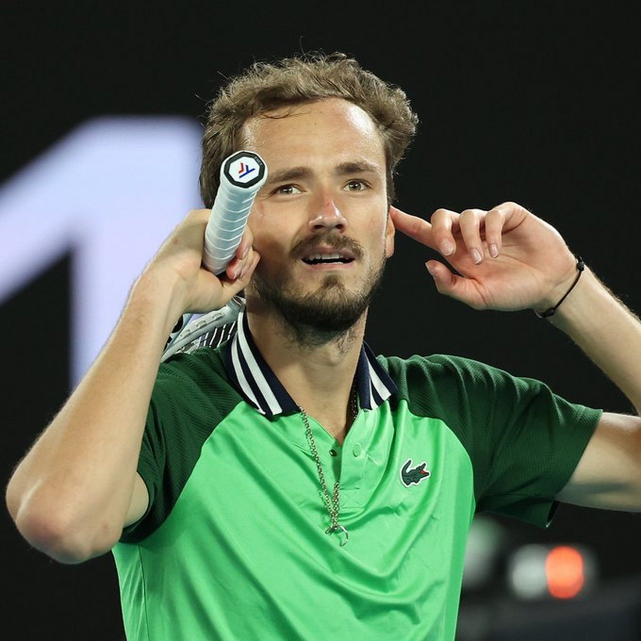 关于温网鏖战澳网，梅德韦杰夫带队取胜的信息