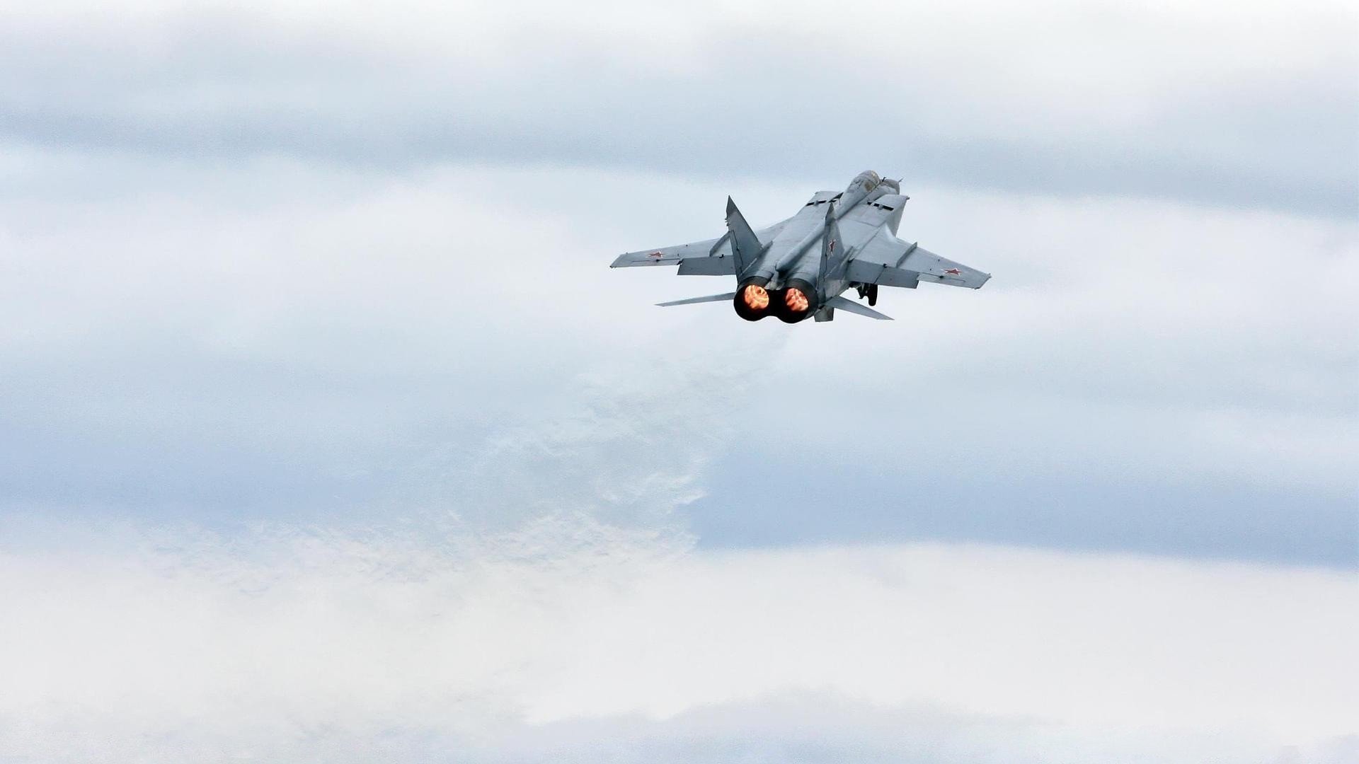 魔术师降临费城，当西亚卡姆的舞蹈令鹈鹕防线集体失语