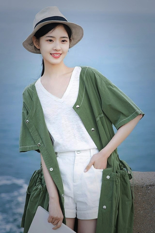 希腊怪兽撕裂鹏城防线,字母哥52分风暴,活塞四节压制深圳队!