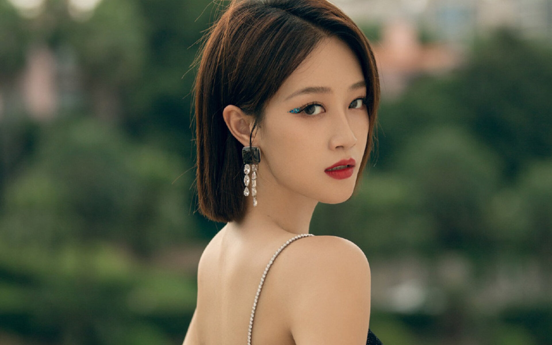 里程碑之夜，当阿拉巴跨越200场，佛罗伦萨的决绝枪响了结十年恩怨